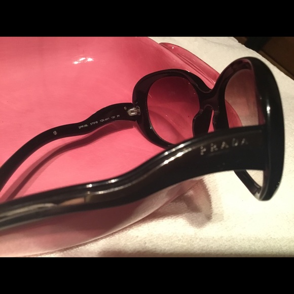 PRADA SUN GLASSES 🕶ONLY$189🔥🔥🦊 - Picture 4 of 6